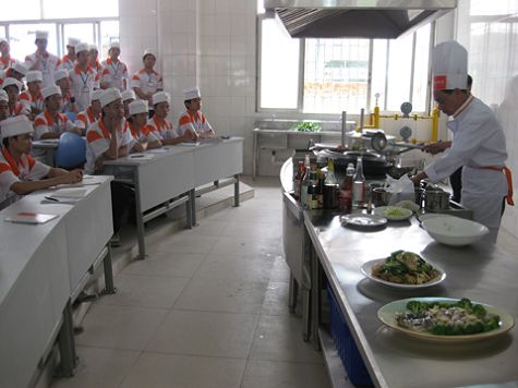 �|���N����Ӗ�WУ