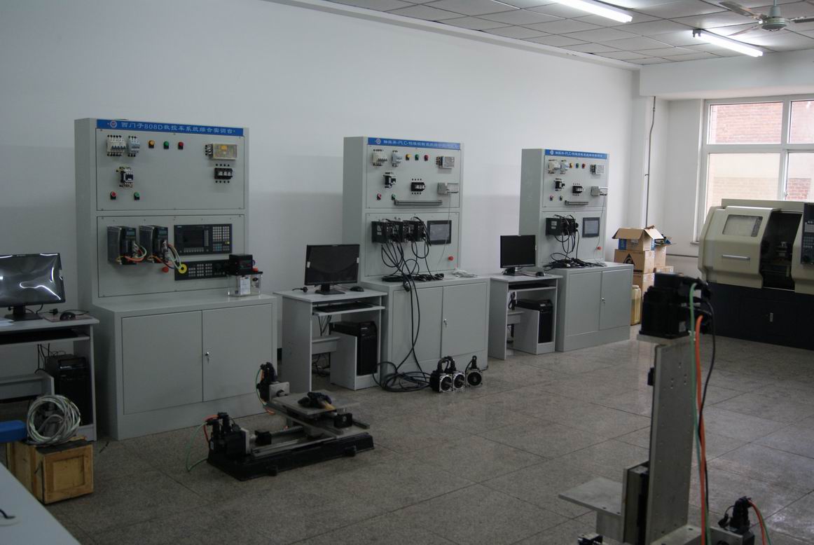 �ӱ�ʡ�Ƽ����̌W(xu��)У��(sh��)�،��I(y��)��B