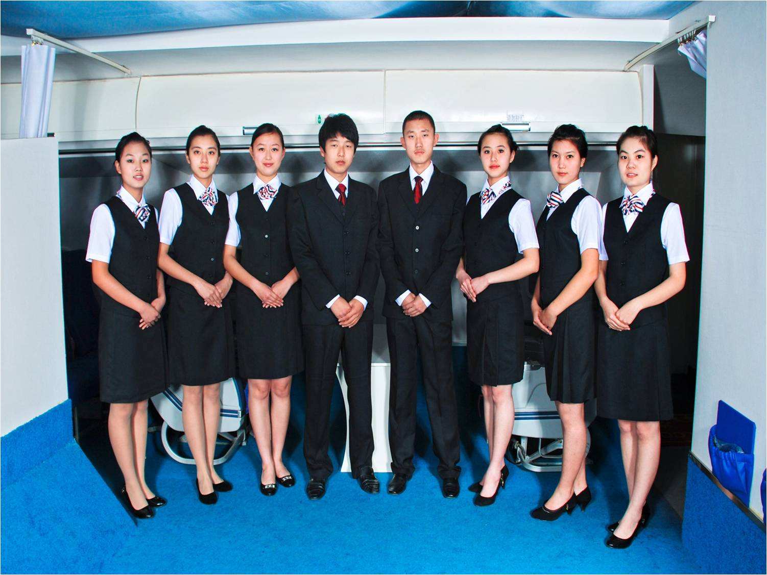 ������(d��ng)�����̼��g(sh��)�����W(xu��)У���˷���(w��)��(zhu��n)�I(y��)�ò�����