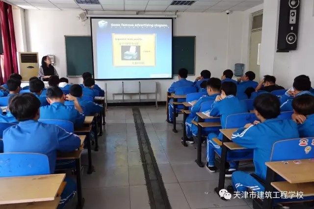 ����н������̌W(xu��)У�������I(y��)��������܆���