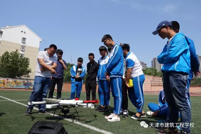 ����н������̌W(xu��)У�������I(y��)�������(d��ng)��ϵ�Ј�(b��o)��֮��