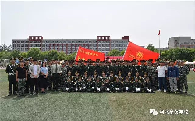 �ӱ����Q(m��o)�W(xu��)У����ʯ���f�е����ø�У��(gu��)���o(h��)�l(w��i)�(du��)(li��n)�x���(d��ng)