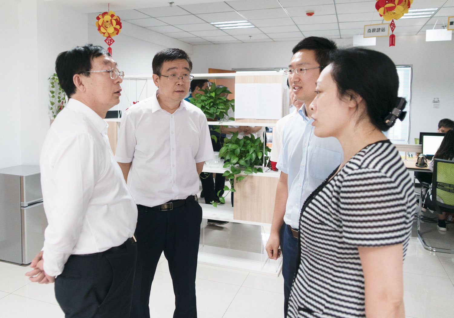 ��ɽ�г���(w��)�����L(zh��ng)����(gu��)�xһ���W�R��(chu��ng)Ԫ�������^ָ��(d��o)