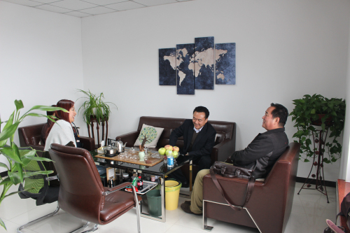 ʯ���f���I(y��)ؔ(c��i)��(hu��)�W(xu��)УУ�L(zh��ng)һ�е���(chu��ng)Ԫ�������^����