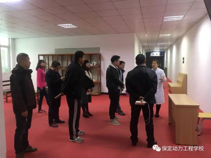 ���ʼ��F(tu��n)�����ý����w�z���ĠI�N�����ڱ�����(d��ng)�����̌W(xu��)У������