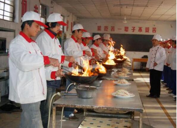  ��ɽ���޼�У