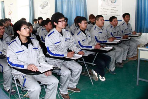 �е¼����W(xu��)Ժ����У����ǰ;����