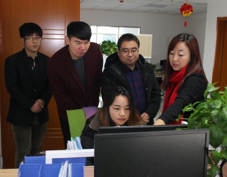 �ӱ������������̼��g(sh��)�����W(xu��)У��������(chu��ng)Ԫ�����M�ИI(y��)��(w��)����