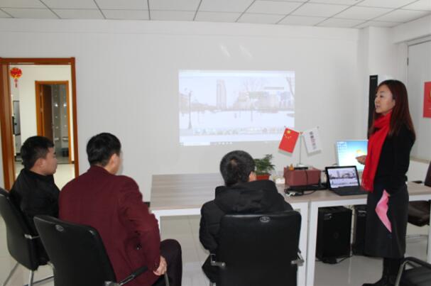 �ӱ������������̼��g(sh��)�����W(xu��)У��������(chu��ng)Ԫ�����M�ИI(y��)��(w��)����