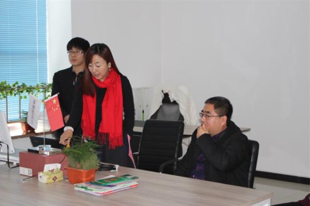 �ӱ������������̼��g(sh��)�����W(xu��)У��������(chu��ng)Ԫ�����M�ИI(y��)��(w��)����