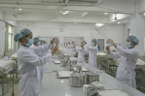 ��ʯ���f��ʹ�o(h��)ʿ�W(xu��)У�����ܵ���Щ��(y��u)����