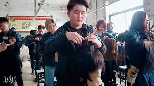 �R��Է���߸������ı����|�������W(xu��)У�W(xu��)����