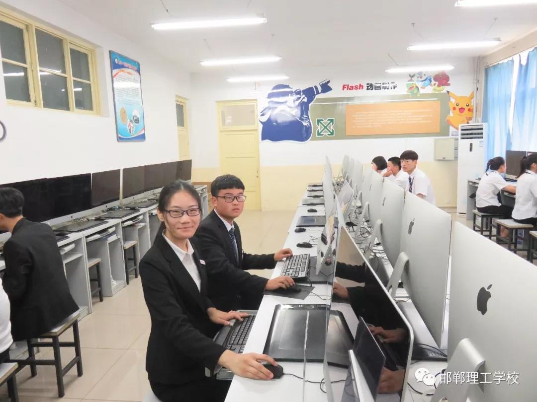 ���������WУ�������ӱ������dһ��������ϵ�л��