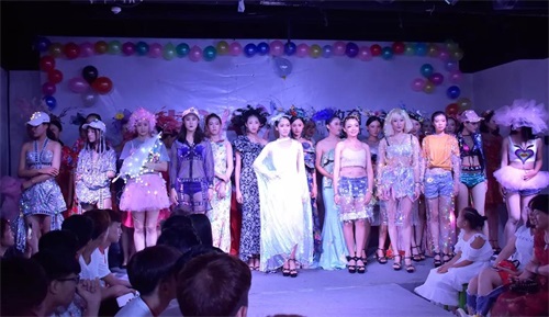 ʯ���f�����O(sh��)Ӌ(j��)ˇ�g(sh��)�W(xu��)У���H�������l(f��)���அ�I(y��)�� 