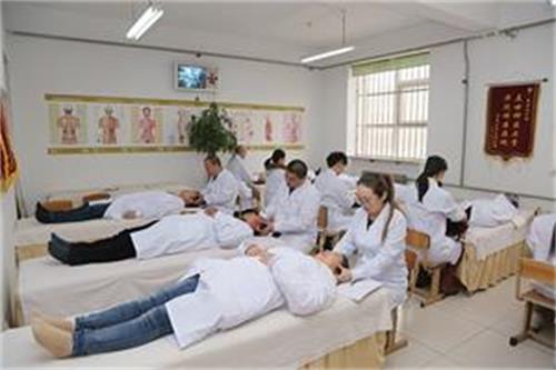 在石家莊學(xué)習(xí)中醫(yī)推拿按摩精品班去哪好? 在石家莊學(xué)習(xí)中醫(yī)推拿按摩精品班去哪好?