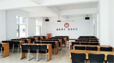 ʯ���f�A������W(xu��)У�Ă�(g��)��(zhu��n)�I(y��)����