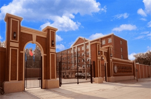 ����������Z���ЌW(xu��)У��ô�����W(xu��)У��ȥ�n���W(xu��)У����