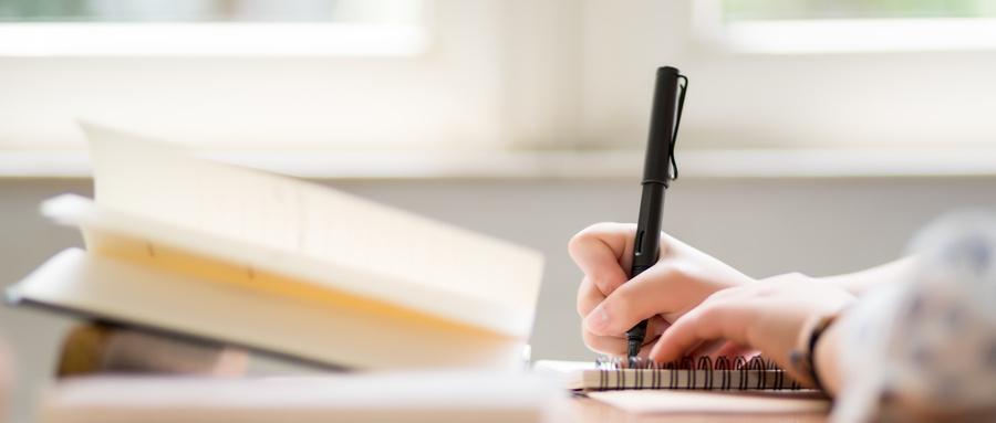 �߿�������x��ʲô�W(xu��)У������ʲô�W(xu��)У���߿�������ĳ�·��