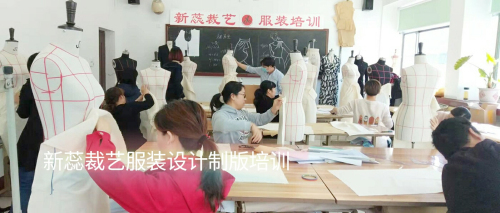 ����A(ch��)�܌W(xu��)���Æ���ʯ���f���ÌW(xu��)У���]