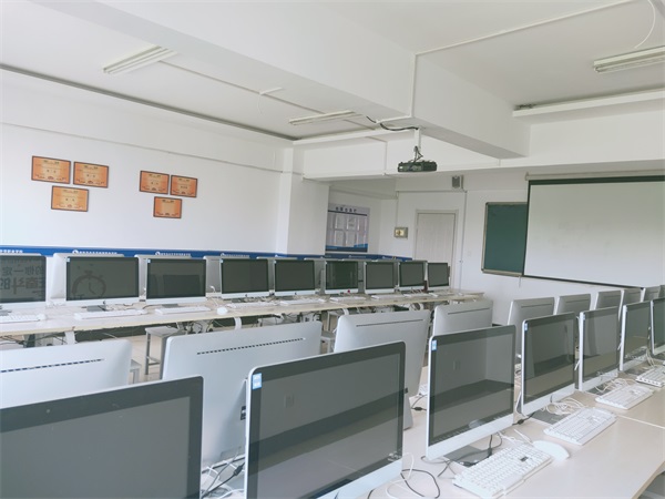 �ػʍu����̄�(w��)�W(xu��)У�ļҺ���