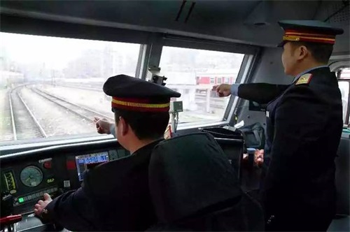 �ӱ�ʡ�R���I(y��)��Ӗ(x��n)�W(xu��)У�͘I(y��)��r��ô�ӣ�