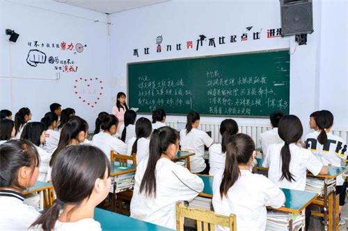 �ػʍuˎ���е��I(y��)�W(xu��)У����Щ�W(xu��)����