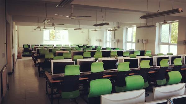 ���u���Q(m��o)��ͨ�W(xu��)У������(ji��n)��