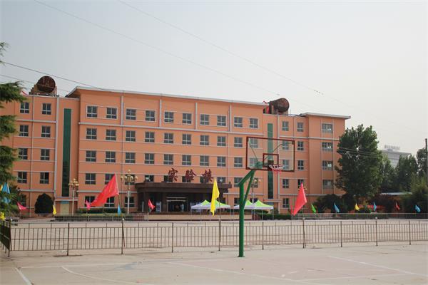 ���u���Q(m��o)��ͨ�W(xu��)У������(ji��n)��