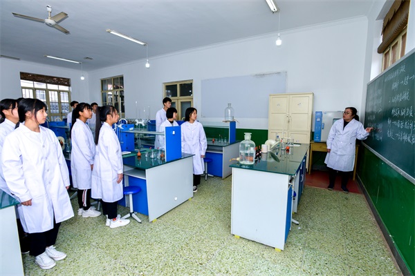 �ػʍuˎ���е��I(y��)�W(xu��)У�_�O(sh��)����Щ���I(y��)��