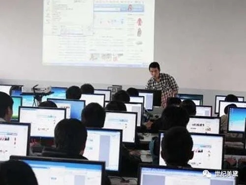 ���_(k��i)�����W(xu��)У2022��������(ji��n)��