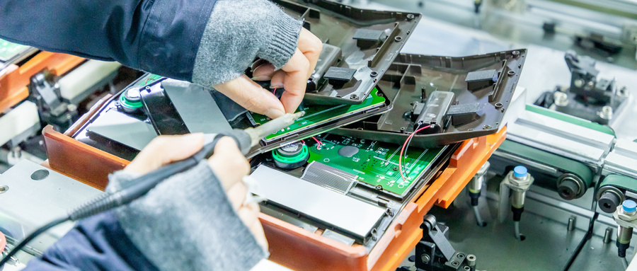 ����ұ�𽨲ĸ߼������W(xu��)У�ЙC(j��)늌��I(y��)����