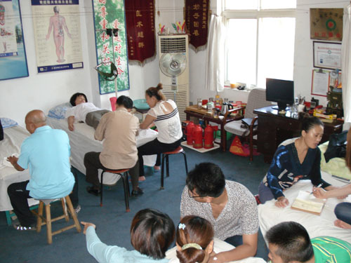 ��ɽ�н�����Ħ�I(y��)������Ӗ(x��n)�W(xu��)У��ô����