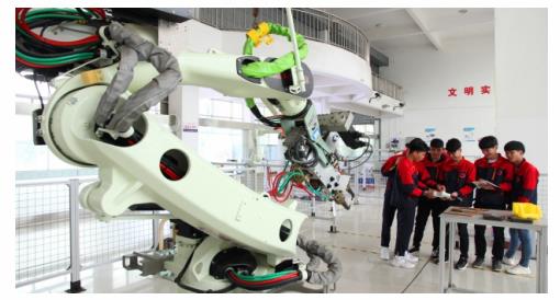 �V���Ƽ����Q(m��o)�߼������WУ��������