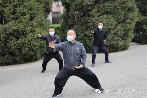 �ӱ�ʡ��ͨ�I(y��)���g(sh��)�W(xu��)У