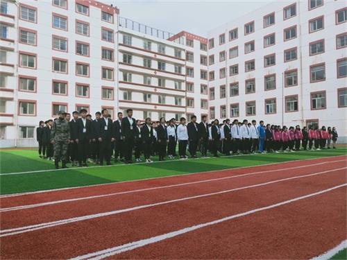 �ػʍu��ʲôֵ���x��ČW(xu��)У�� 